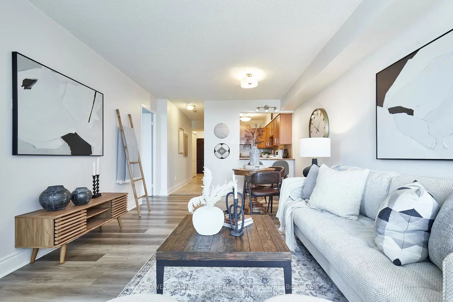 Additional image 9 of 2 Westney Road 401