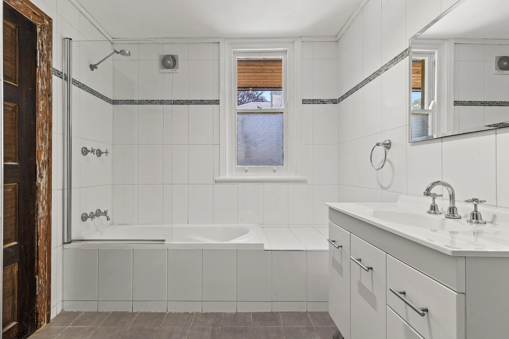 Additional image 16 of 10 Banksia Park Rd, Katoomba NSW 2780