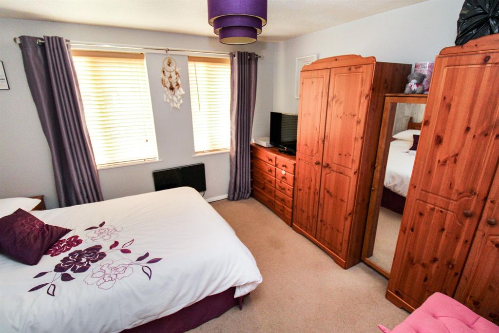 Additional image 5 of 2 bed flat to rentTunwell Lane, Corby NN17