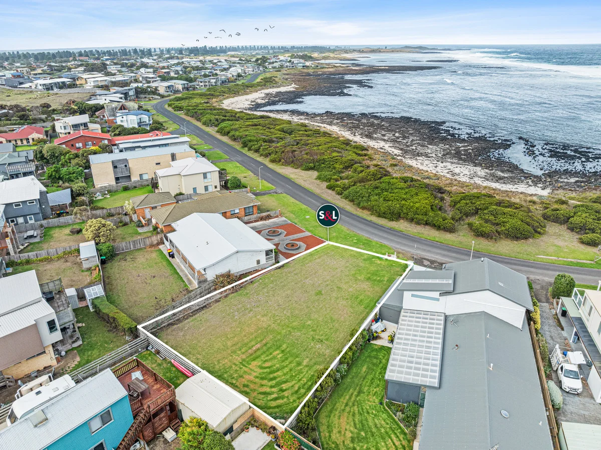 Additional image 2 of 96 Ocean Drive, Port Fairy VIC 3284