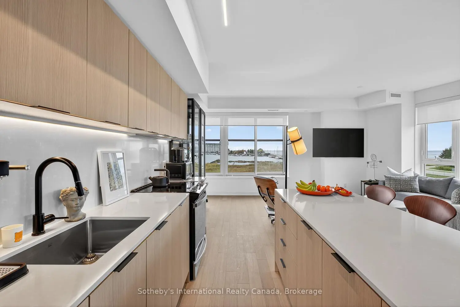 Additional image 9 of 31 Huron Street 224