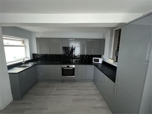 4 bed shared accommodation to rentRichardson Street, Sandfields, Swansea SA1 photo 3