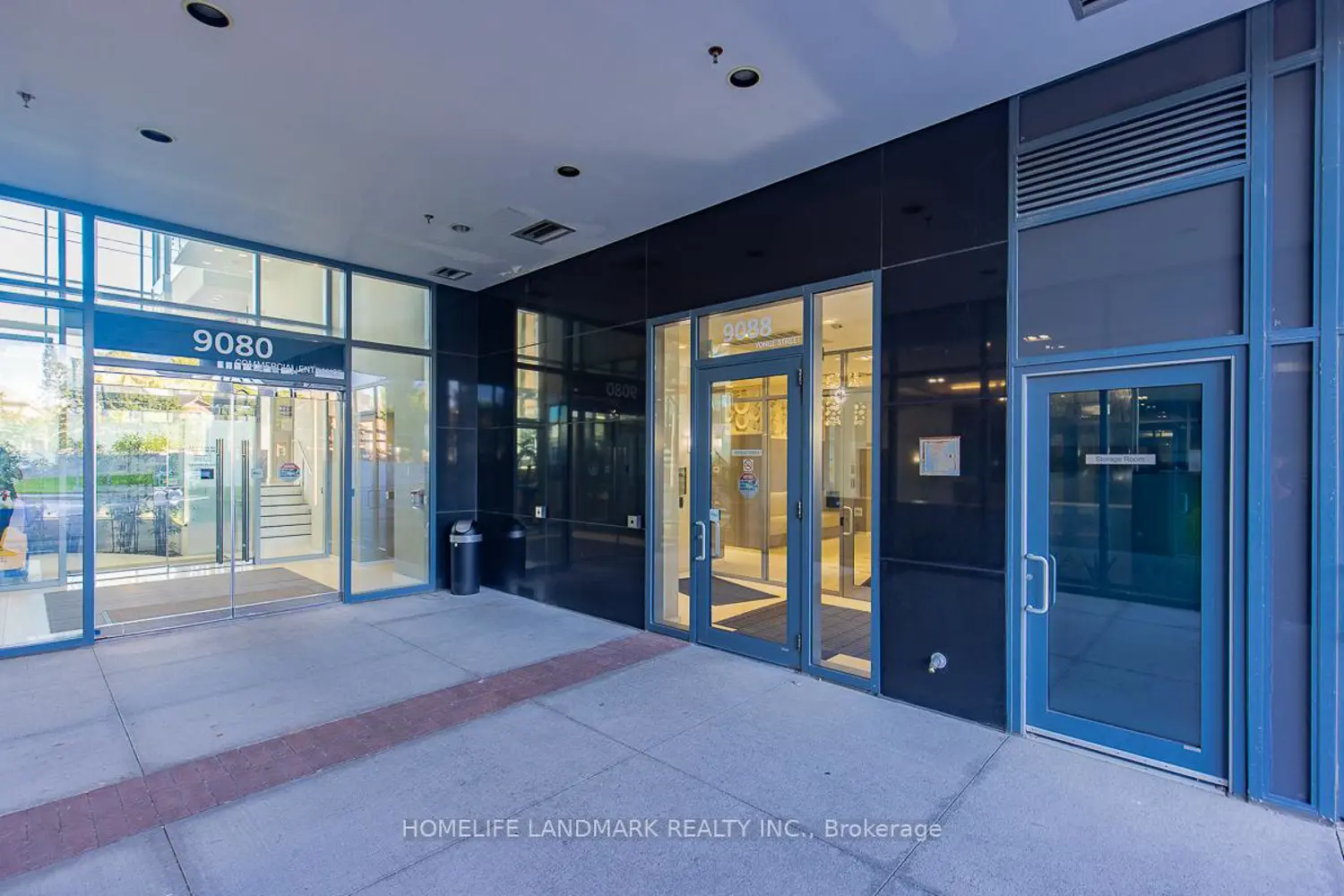 9088 Yonge Street photo 5