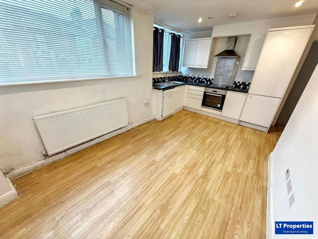Additional image 3 of 1 bed flat to rentFlat, Napier House, - Napier Road, Luton LU1