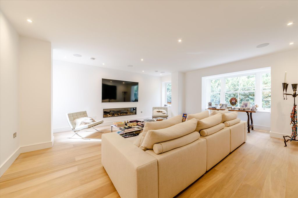 Additional image 7 of 5 bed detached house to rentLondon Road, Ascot, Berkshire SL5