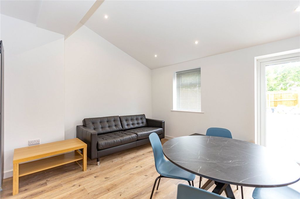 6 bed shared accommodation to rentStanley Avenue, Filton, Bristol BS34 photo 3