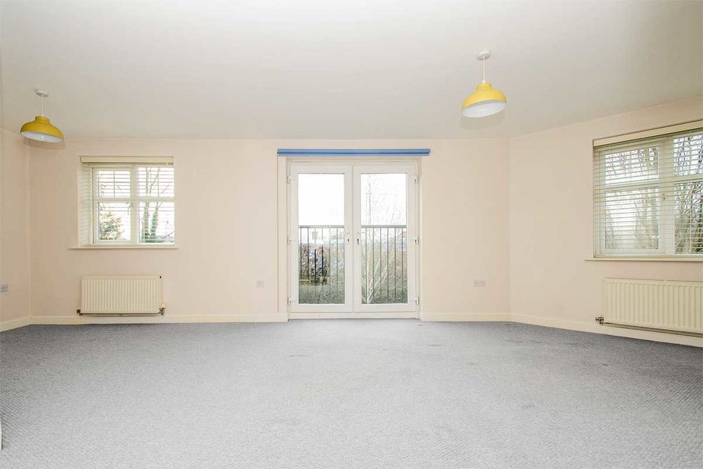Additional image 4 of 2 bed flat to rentSt Marys House, Victory Close, Lichfield WS14