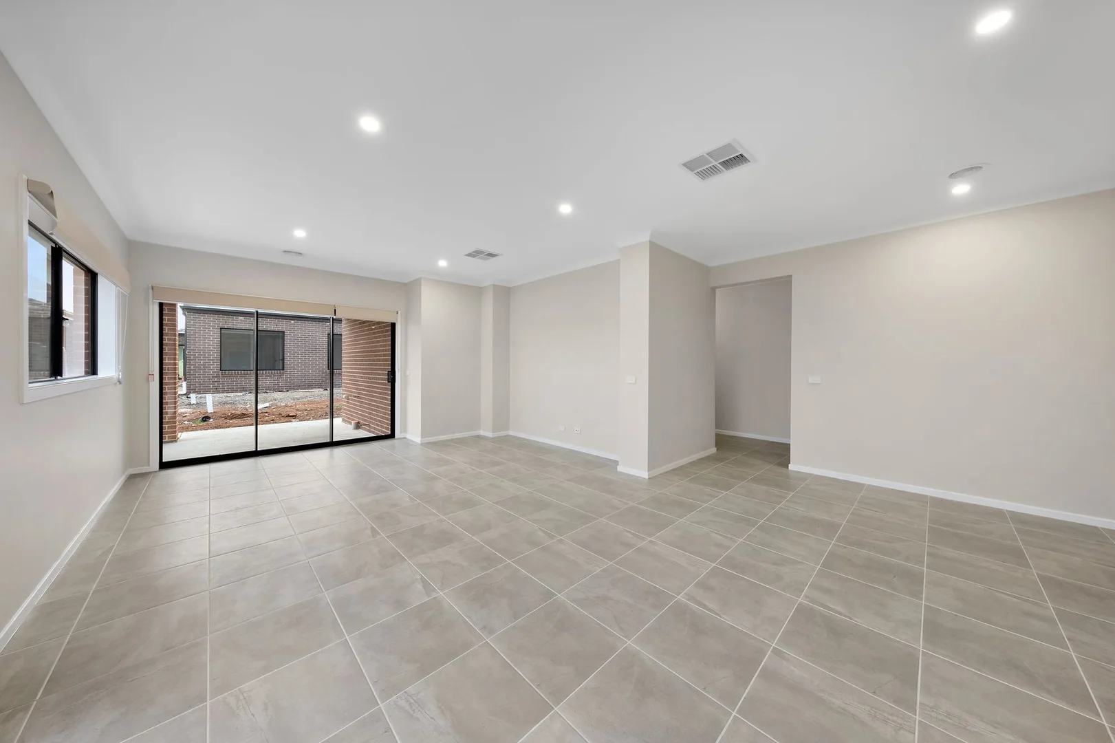 Additional image 7 of 35 Emilia Circuit, Fraser Rise VIC 3336