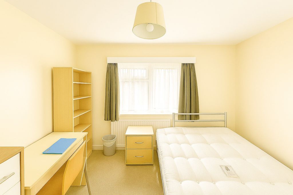 Additional image 7 of 5 bed property to rentUpton Road, Chichester PO19