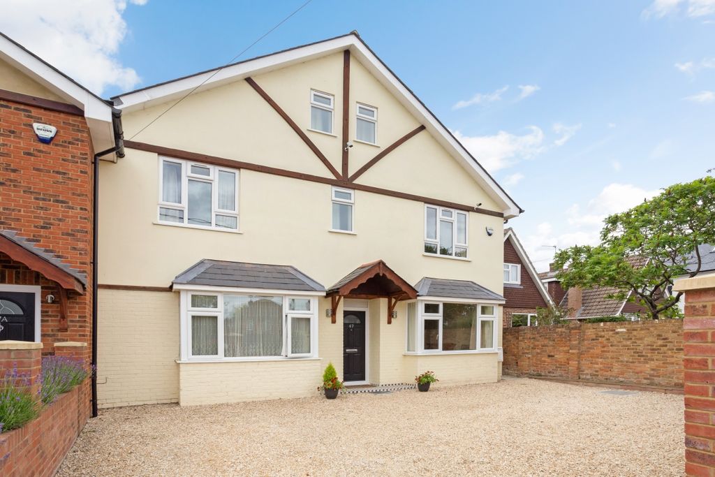 5 bed flat to rentWycombe Road, Marlow SL7