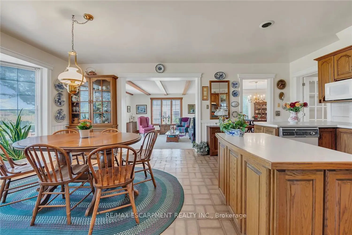 Additional image 9 of 5581 King Street