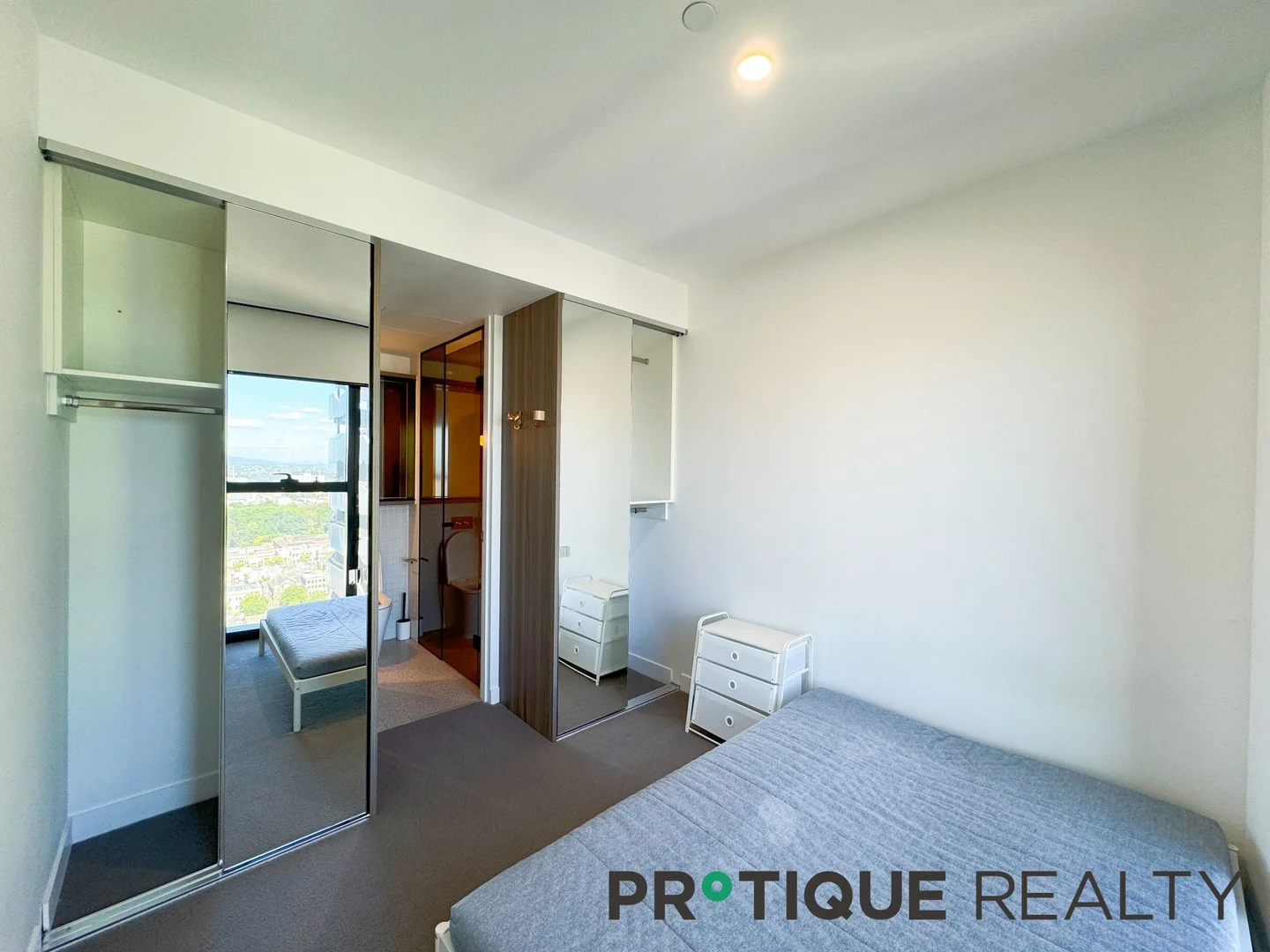 2915/160 Victoria Street, Carlton VIC 3053