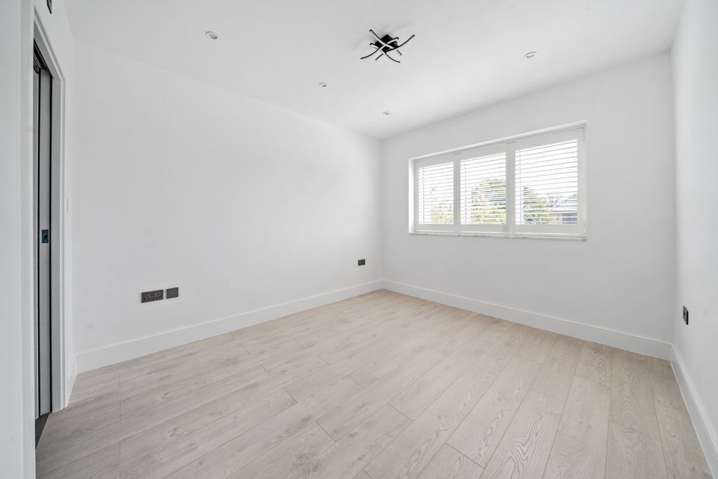 Additional image 7 of 1 bed flat to rentCourthouse Road, Maidenhead SL6