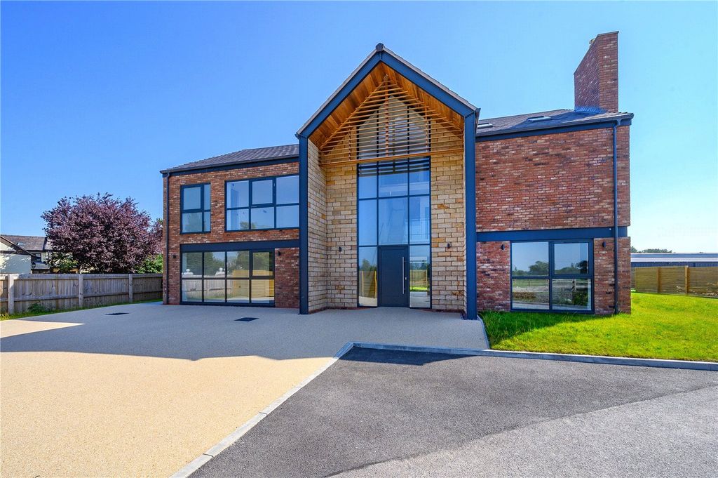 5 bed detached house to rentPlumley Moor Road, Plumley, Knutsford, Cheshire WA16
