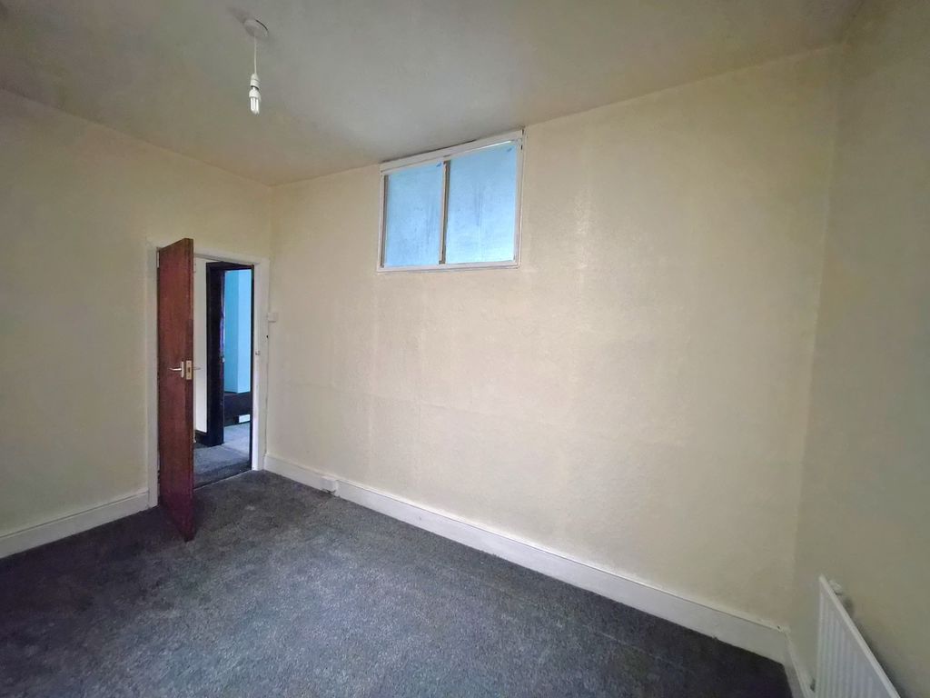 Additional image 8 of 1 bed flat to rentCommercial Street, Caerphilly CF83