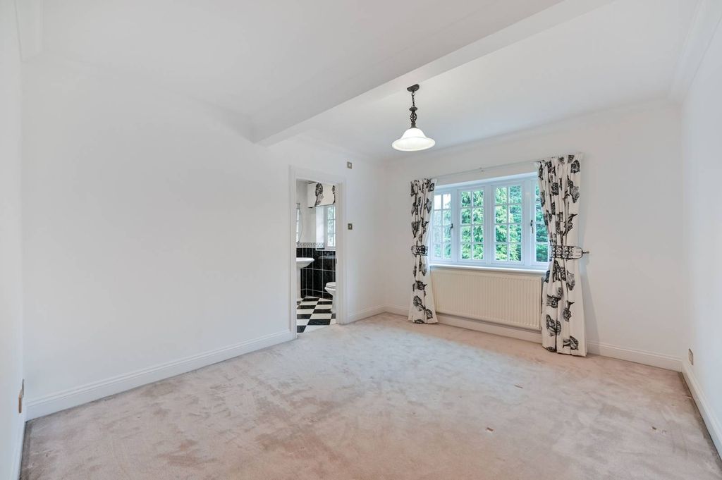 Additional image 18 of 5 bed detached house to rentWentworth Drive, Virginia Water GU25