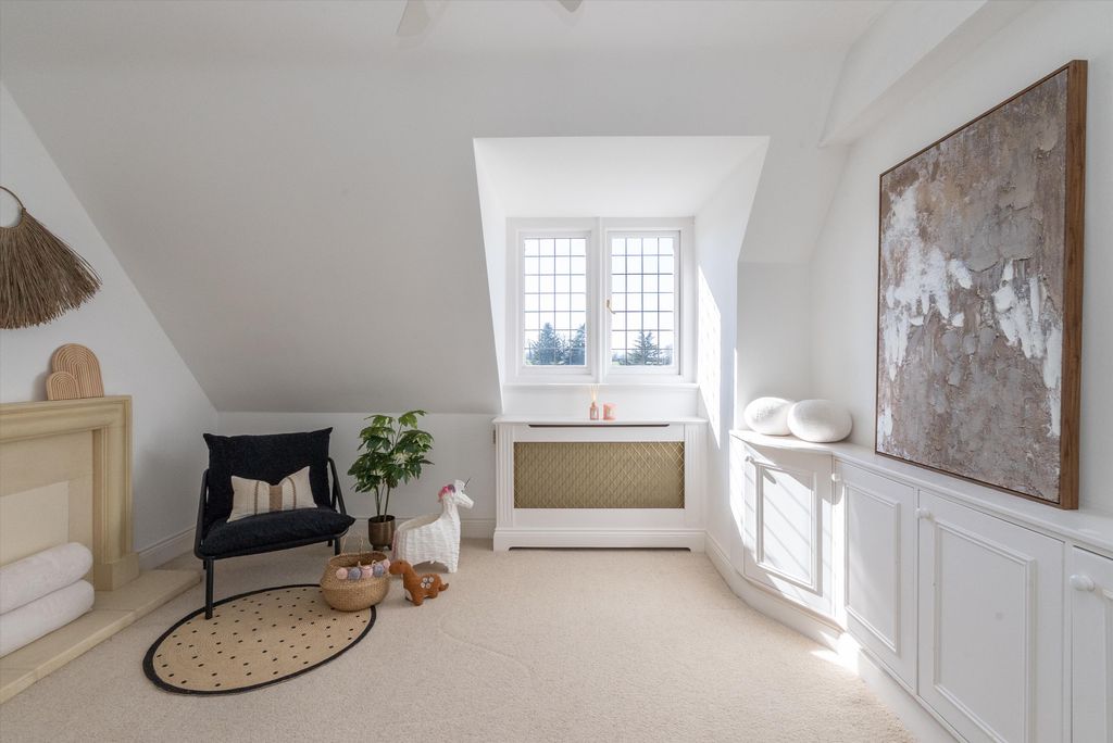 Additional image 17 of 3 bed flat to rentOckham Lane, Cobham, Surrey KT11