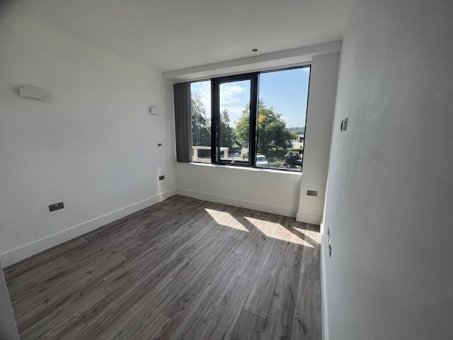 Additional image 6 of 2 bed flat to rentLeat House, Overbridge Square, Newbury RG14