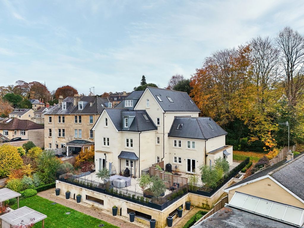 2 bed flat to rentBloomfield Park, Bath BA2