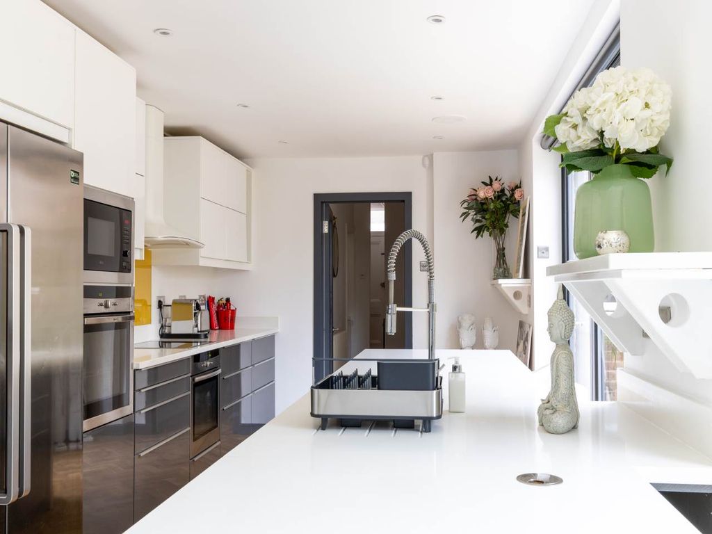 Additional image 2 of 4 bed property to rentGalvin House, Springfield Road, Windsor SL4