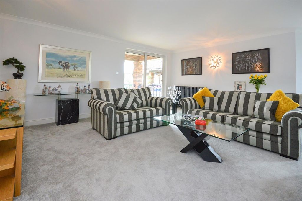 Additional image 3 of 3 bed flat to rentThe Eights Marina, Mariners Way, Cambridge CB4