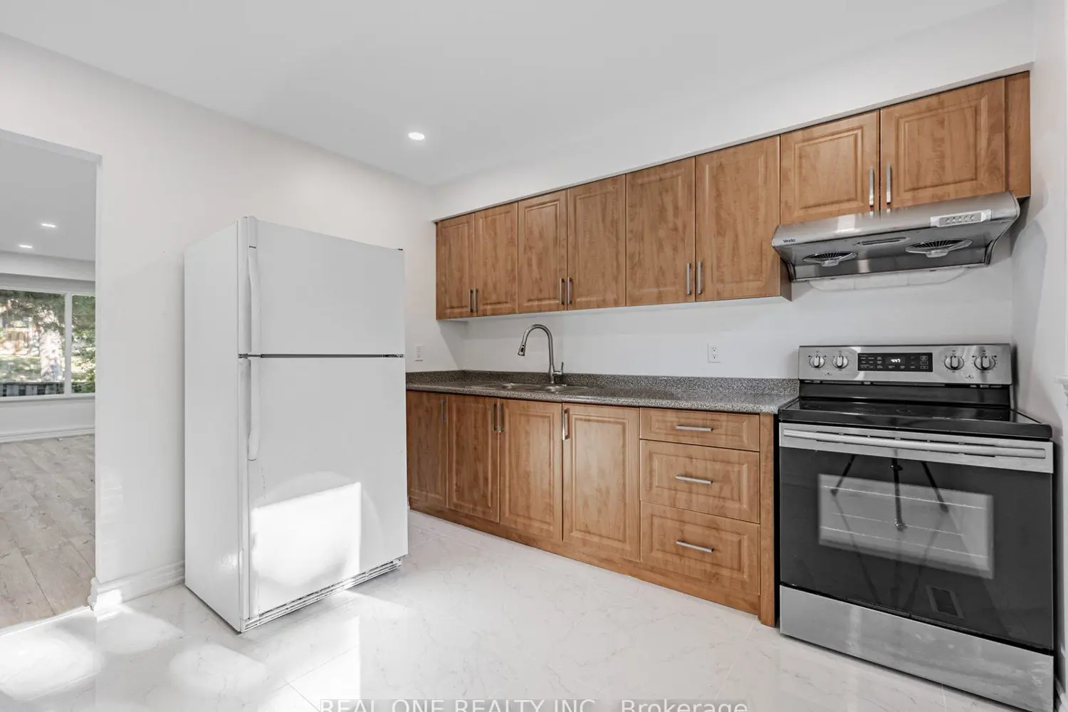 Additional image 11 of 441 Military Trail 66