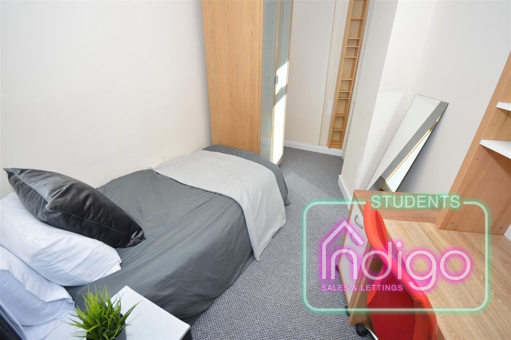 Additional image 8 of 5 bed property to rentAshfields New Road, Newcastle ST5