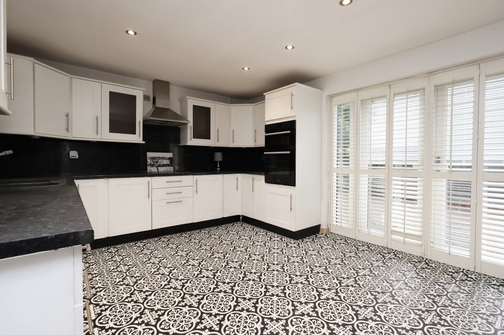 Additional image 5 of Property to rentClos Gwastir, Caerphilly CF83