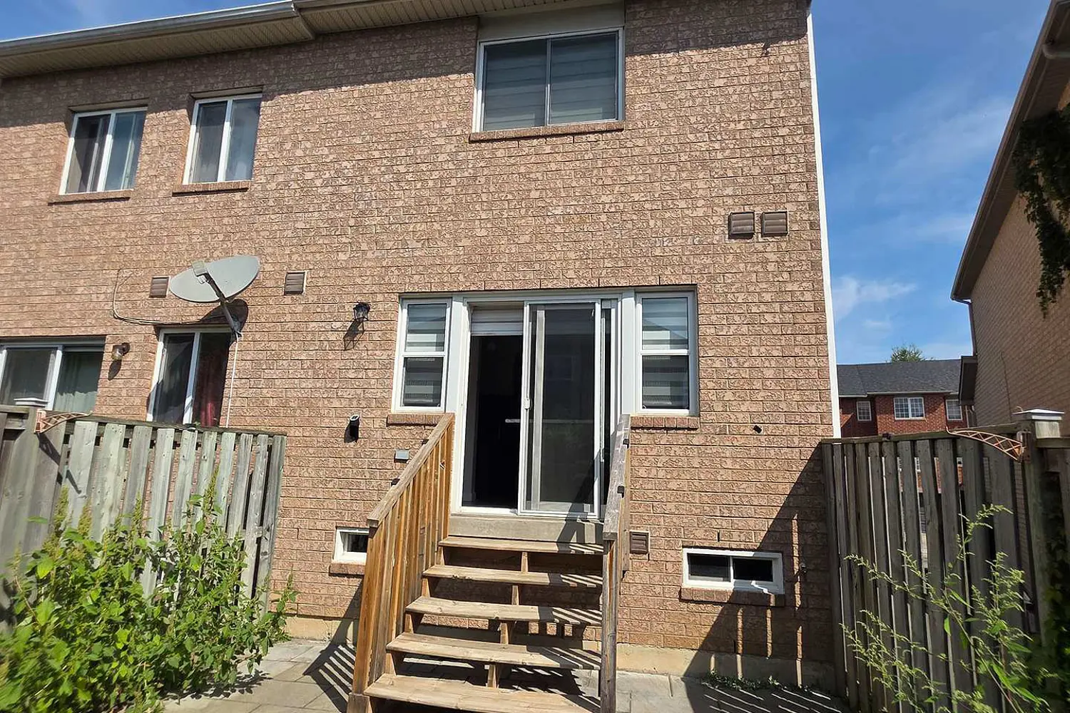 Additional image 2 of 98 Spadina Road