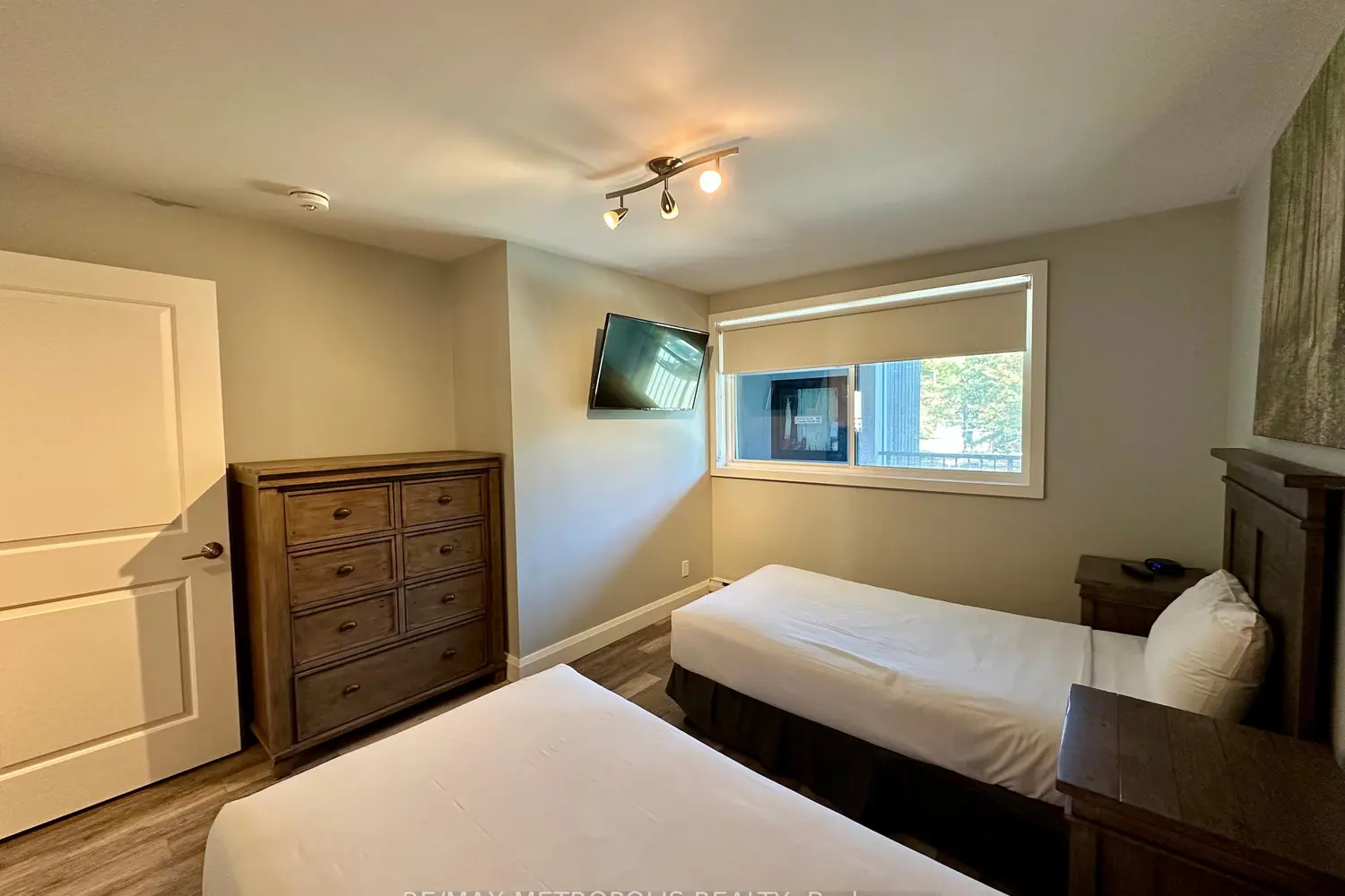 Additional image 16 of 80 Horseshoe Boulevard 301