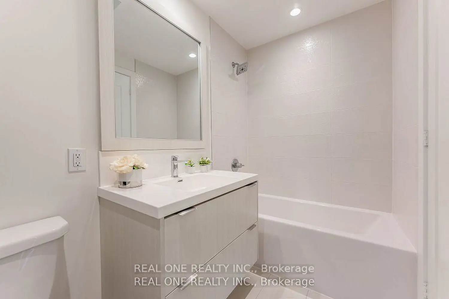 Additional image 3 of 80 Vanauley Street 303