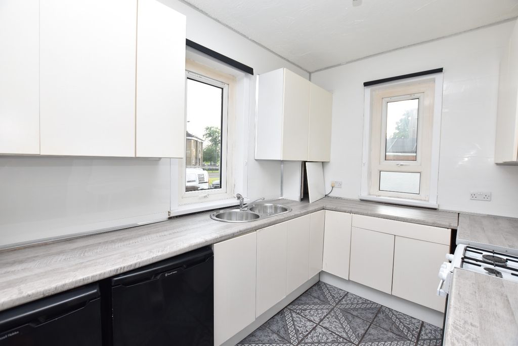 Additional image 5 of 2 bed flat to rentGlencairn Road, Paisley PA3