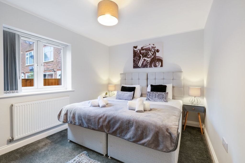 Additional image 3 of 2 bed flat to rentWest Wycombe Road, High Wycombe HP12