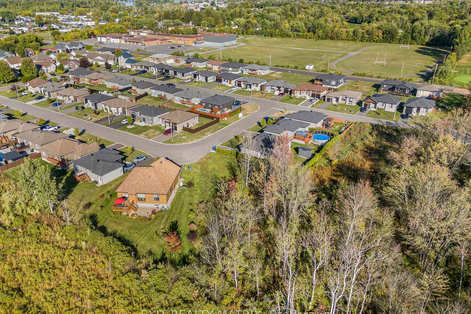 Additional image 5 of 740 Roxane Crescent