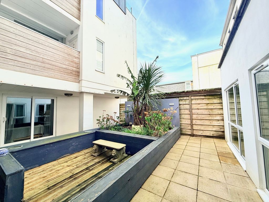 Additional image 11 of 2 bed flat to rentThe Crescent, Newquay TR7