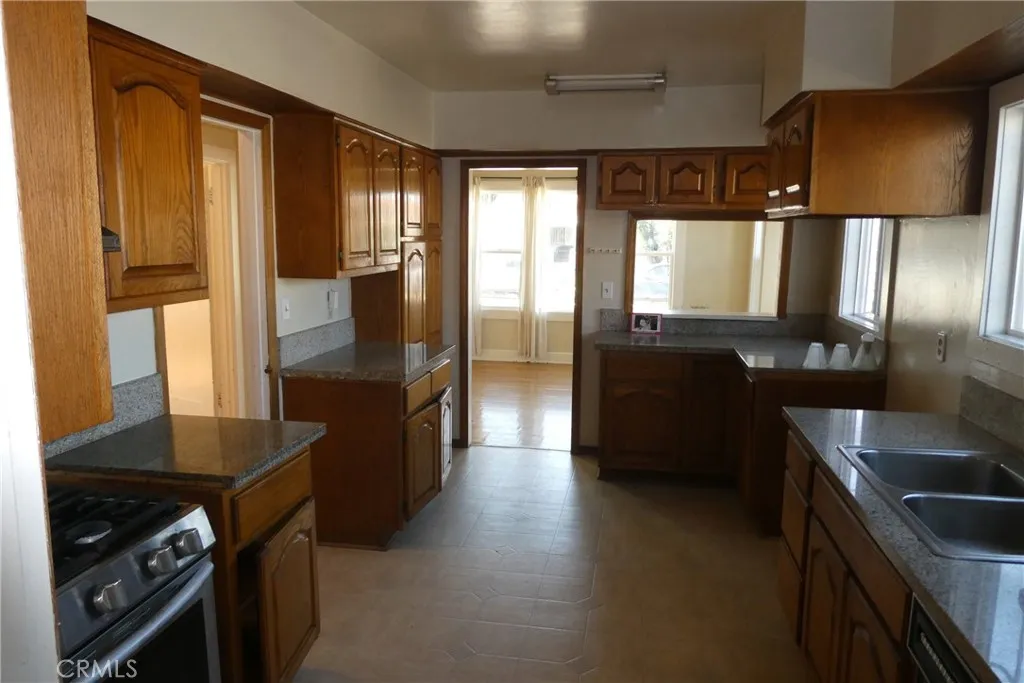 Additional image 21 of 7040 Arlington Ave, Los Angeles, CA 90043