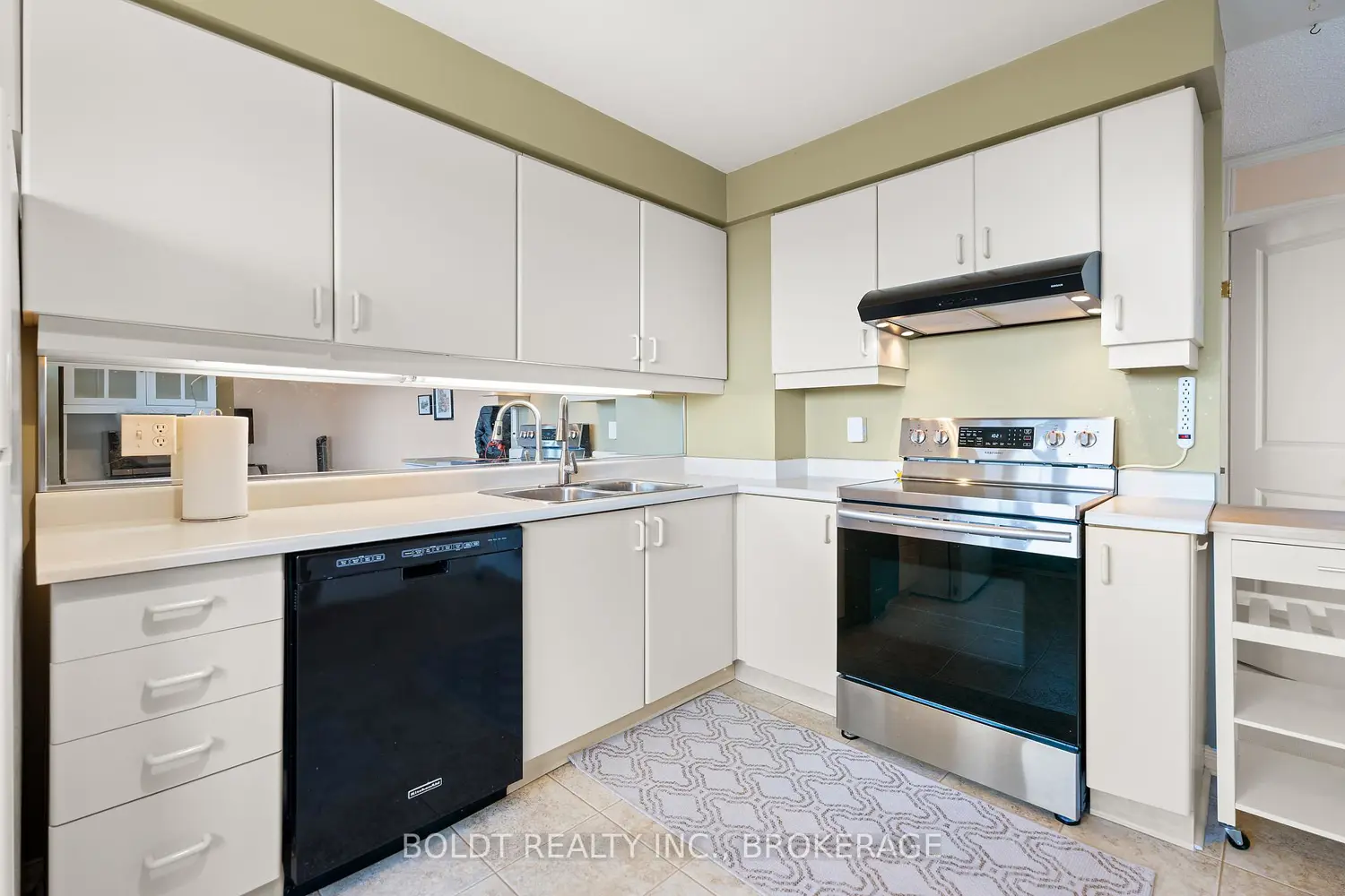 Additional image 7 of 3 Towering Heights Boulevard 501