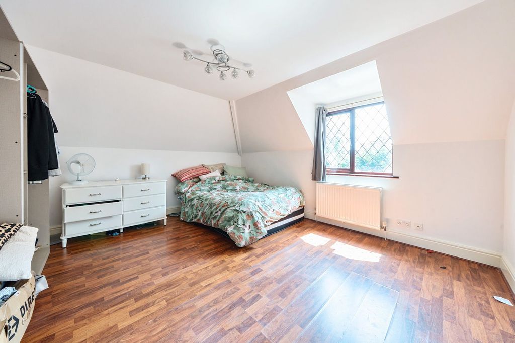 Additional image 15 of 5 bed detached house to rentFishery Road, Maidenhead SL6