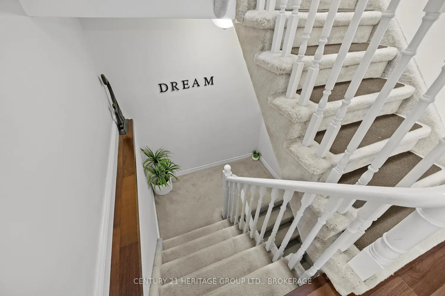 Additional image 15 of 1098 King Street 29