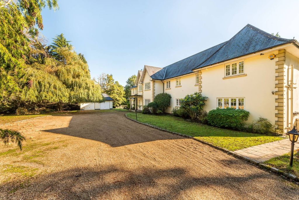 Additional image 4 of 5 bed detached house to rentWentworth Drive, Virginia Water GU25