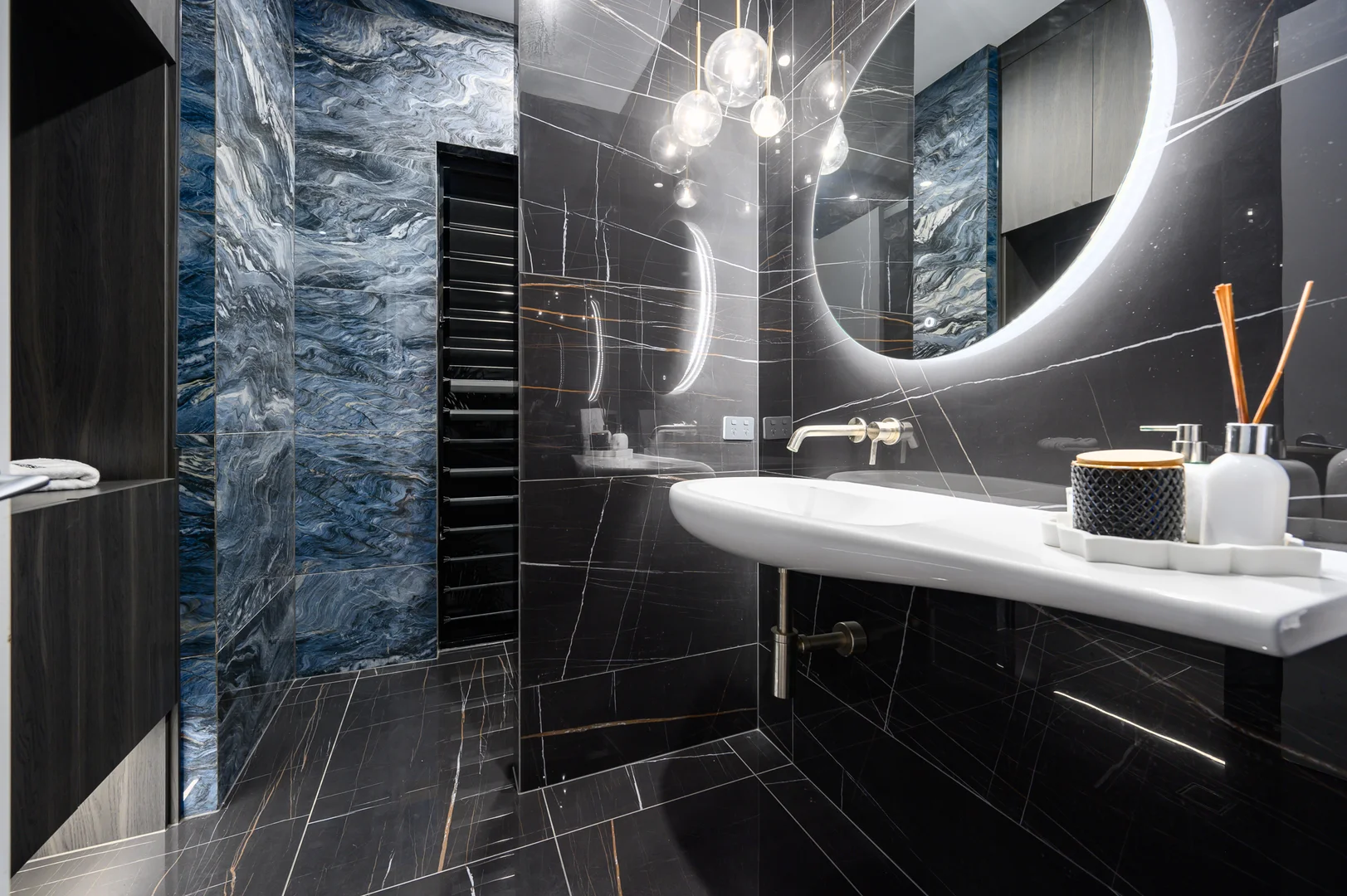 Additional image 27 of 21 King Arthurs Court, Sovereign Islands QLD 4216