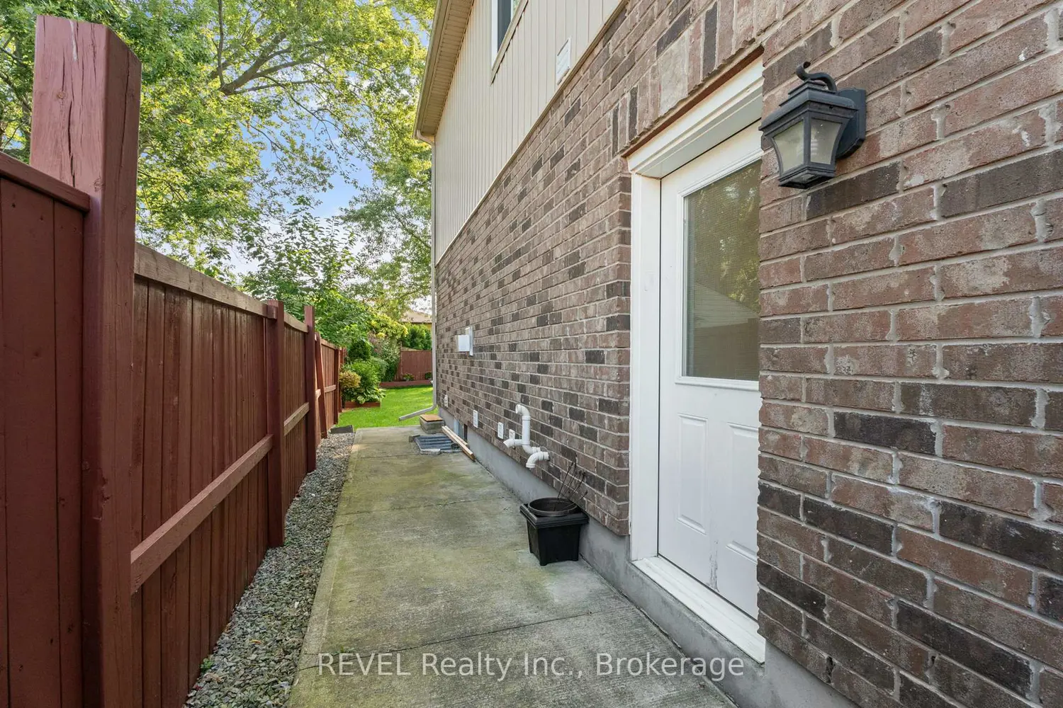 Additional image 15 of 6558 Montrose Road