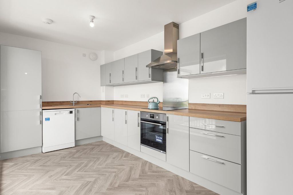 Additional image 3 of 3 bed flat to rentCanal View, Winchburgh EH52