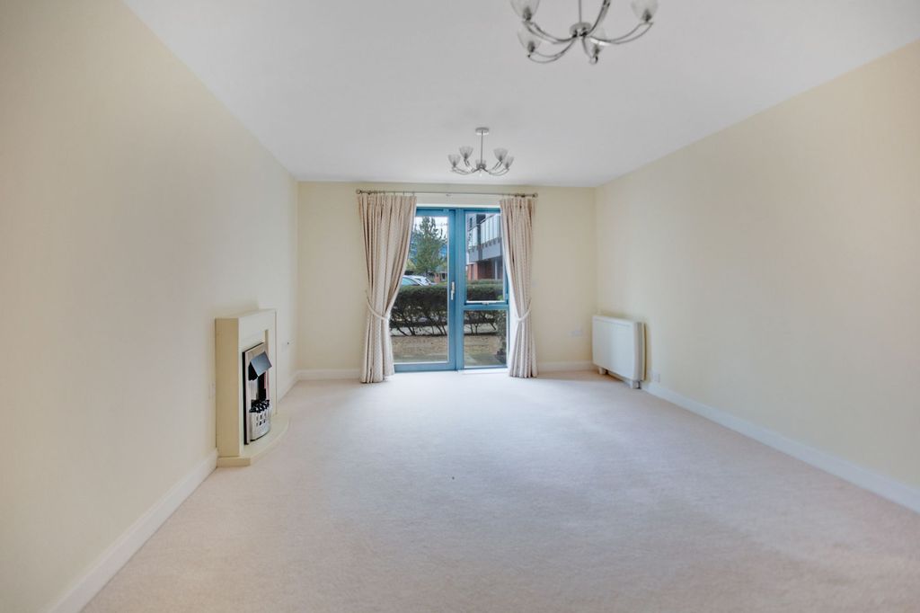 Additional image 3 of 2 bed flat to rentKeeper Close, Taunton TA1