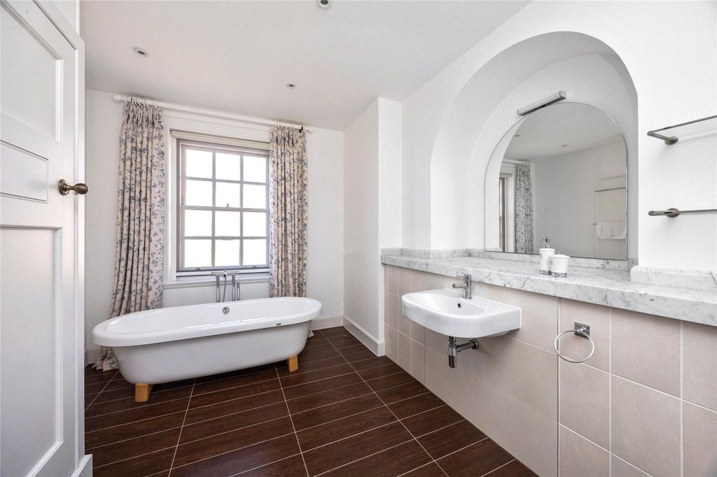 Additional image 18 of 2 bed flat to rentBrantridge Lane, Balcombe, Haywards Heath, West Sussex RH17