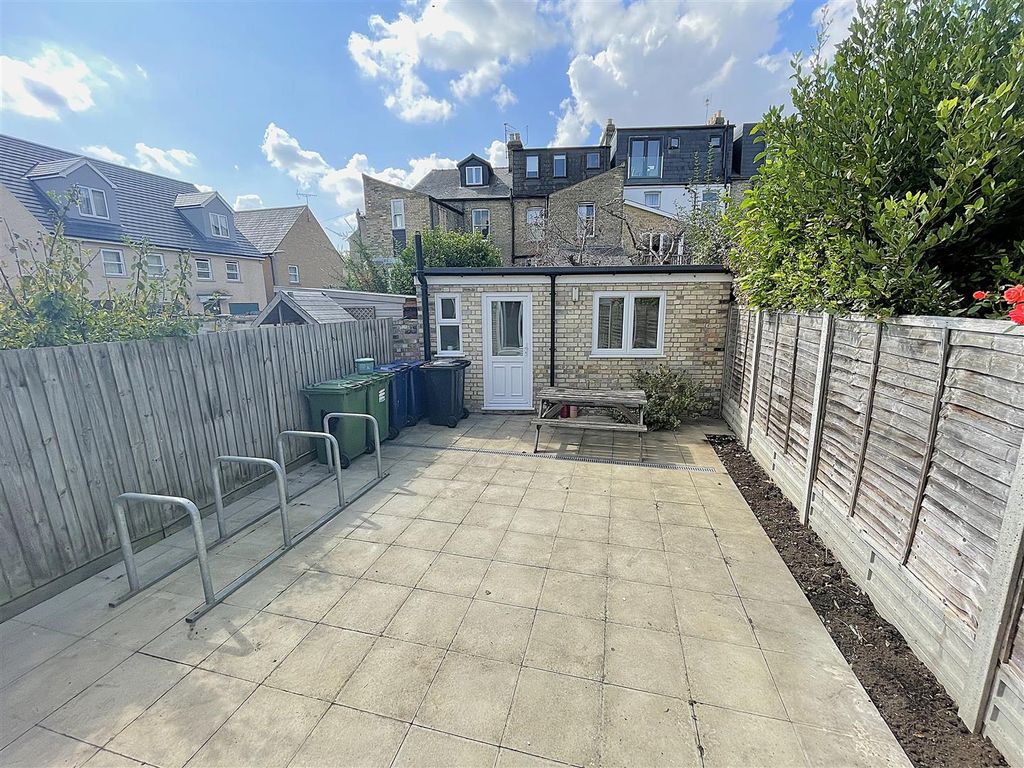 Additional image 2 of 7 bed property to rentAlpha Road, Cambridge CB4