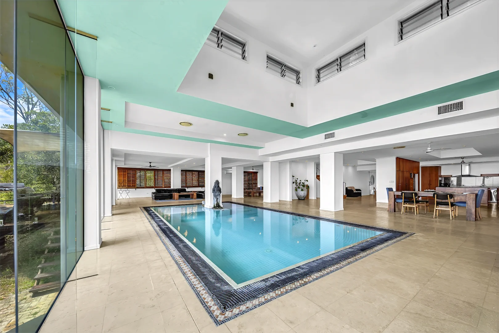 Additional image 3 of 88 Yachtsman Parade, Cannonvale QLD 4802