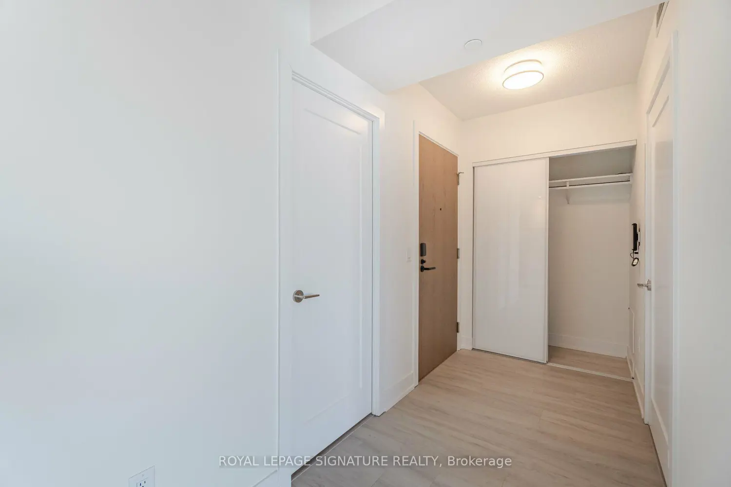 Additional image 3 of 10 Eva Road 2705