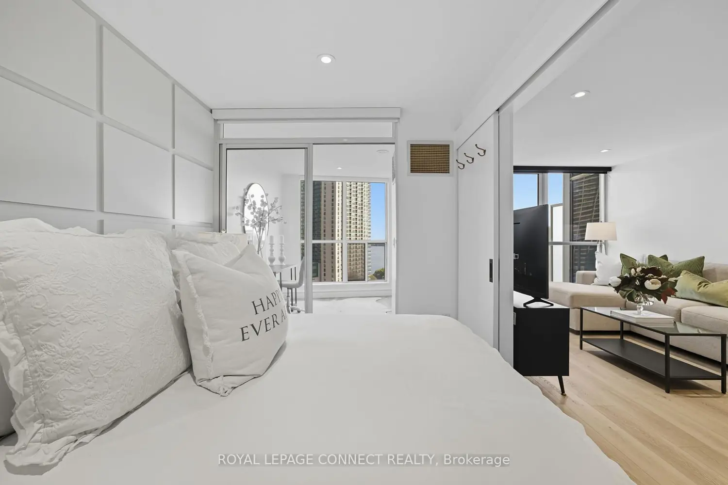 Additional image 6 of 208 Queens Quay 1504