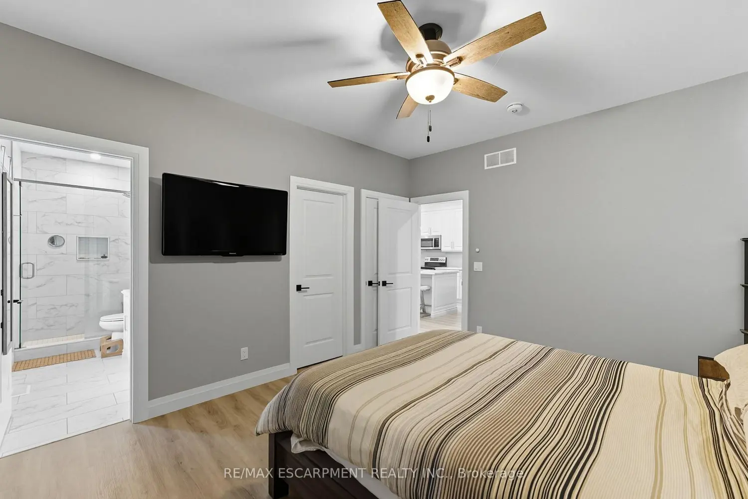 Additional image 8 of 1053 Bay Street